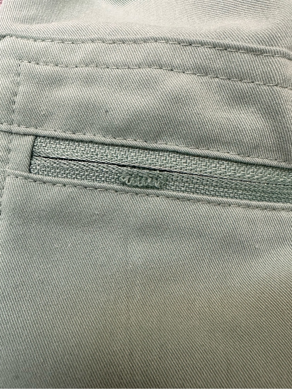 Jade Green Figs Scrub Set - Picture 2 of 3